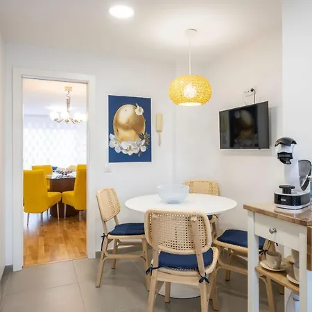 Apartment Bellavista Apartament With Pool And Seaviews *